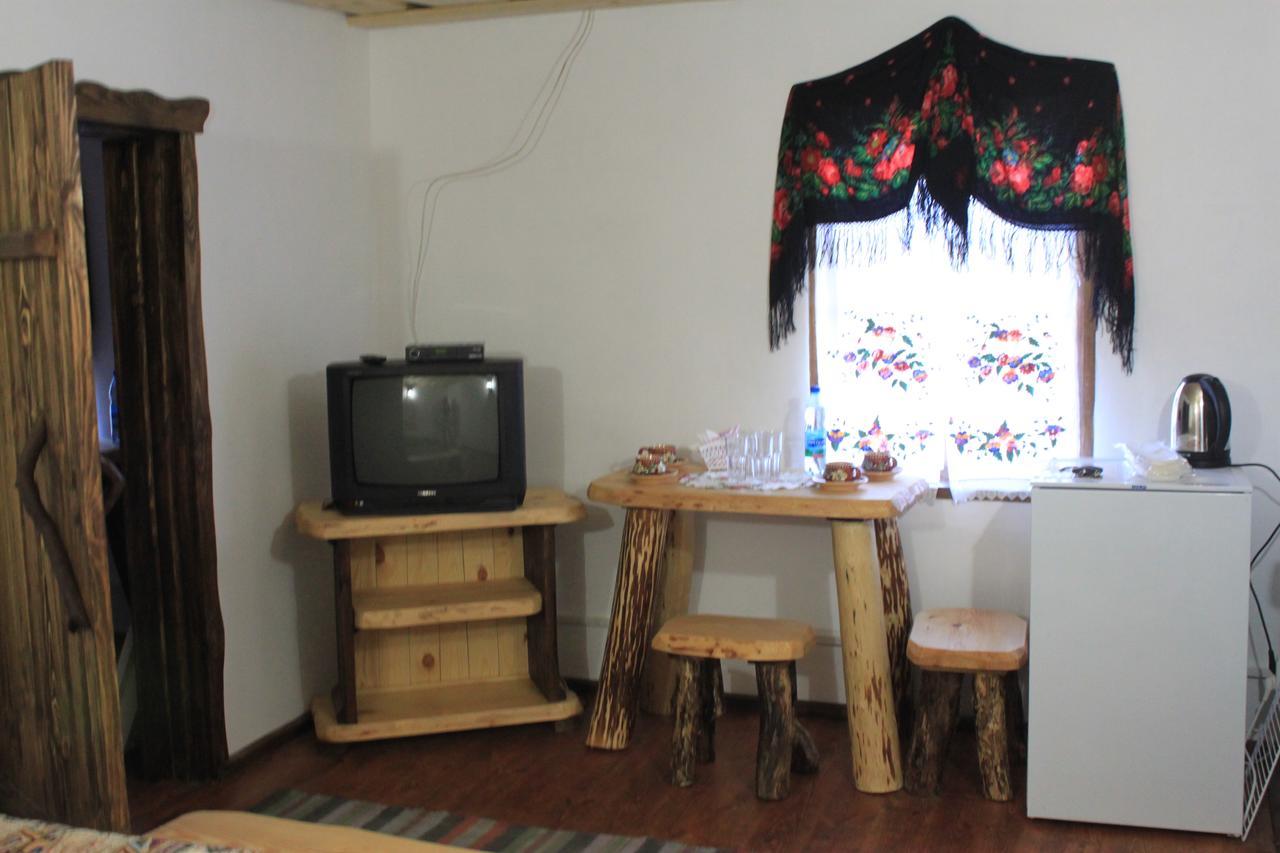 Отель Dykyi Khutir Melniki  Экстерьер фото